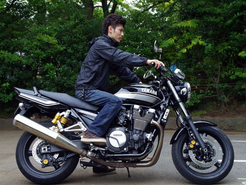 コンフォータブルライトパーカー